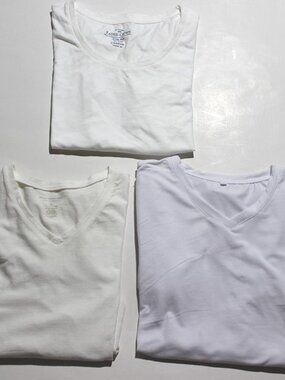 Three (3) Different Shades of White T-Shirts Tops Tees sz Women's Large